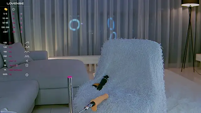 Nicole Greene  online show from 12.06.24