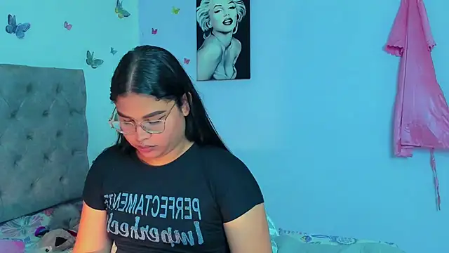 mabellfox online show from 12.28.24