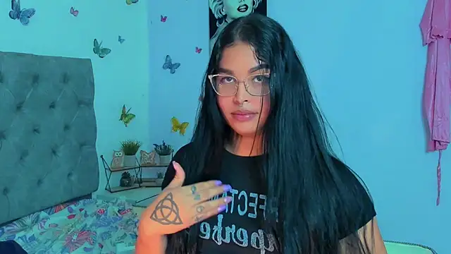 mabellfox online show from 12.30.24