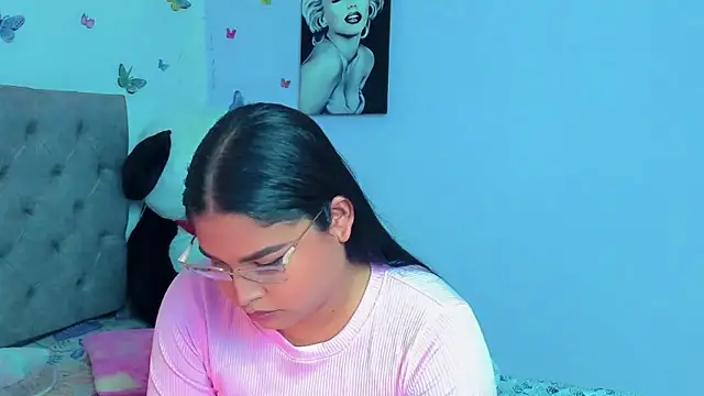 mabellfox online show from 02.13.25