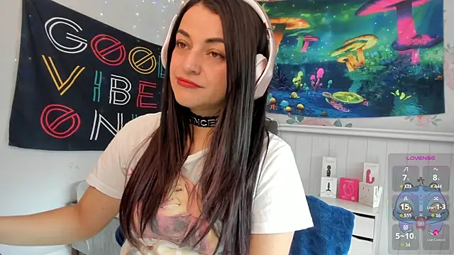 LovelyAzucena online show from 11.22.25