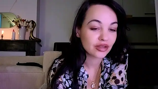 Lilie romeo online show from 12.13.24