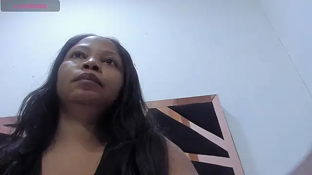 Snapshot of Cholatin chatting on 04.30.26 Cholatin online show from 04.30.26
