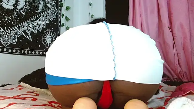Snapshot of Ebony_D0ll chatting on 12.28.24 Ebony D0ll online show from 12.28.24