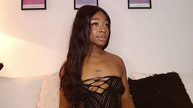 Snapshot of Ebony_D0ll chatting on 02.18.25 Ebony D0ll online show from 02.18.25