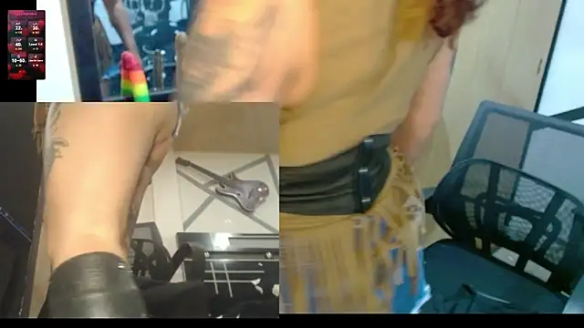 Snapshot of miss_cloverrr chatting on 10.28.25 miss cloverrr online show from 10.28.25