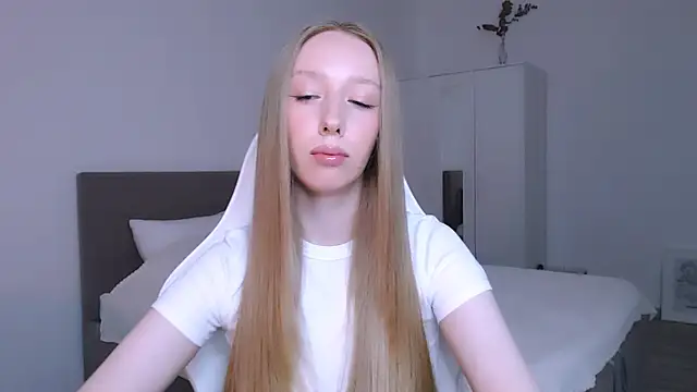 Luna insniity online show from 11.13.25