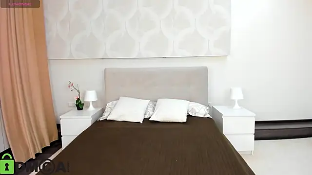 Donna Evans online show from 04.16.26