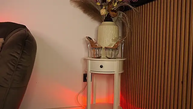 KimyBroox online show from 10.08.25