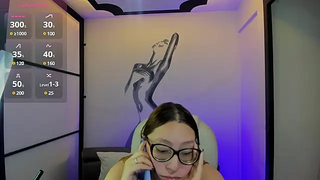 Snapshot of NiickyJones chatting on 02.14.25 NiickyJones online show from 02.14.25