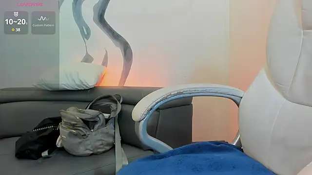 Snapshot of NiickyJones chatting on 03.16.25 NiickyJones online show from 03.16.25
