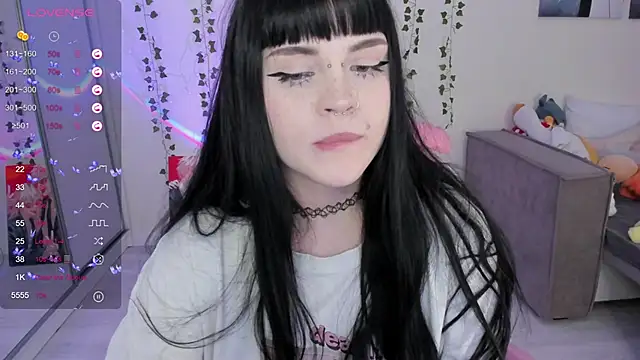 SelenaCute online show from 03.13.25