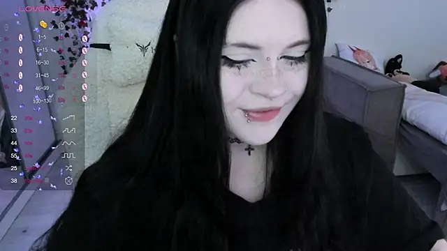 SelenaCute online show from 10.17.25