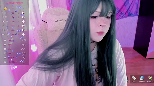 Snapshot of SelenaCute chatting on 06.12.26 SelenaCute online show from 06.12.26