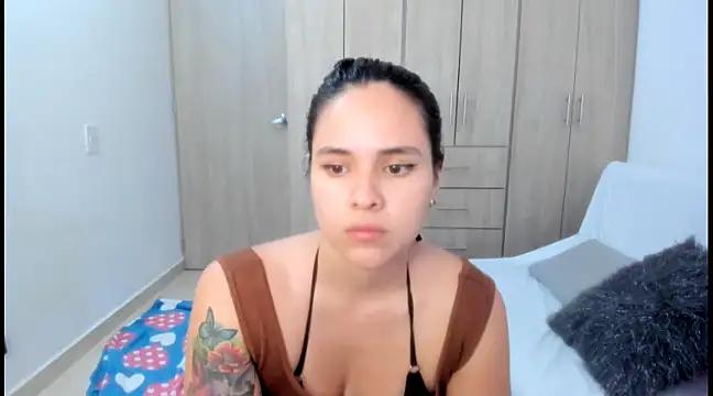 Snapshot of Hana_Zurah chatting on 01.30.25 Hana Zurah online show from 01.30.25