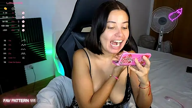 AnnaQueen online show from 09.14.25