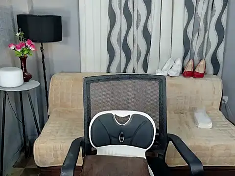 Snapshot of FATLUCY chatting on 02.21.26 FATLUCY online show from 02.21.26