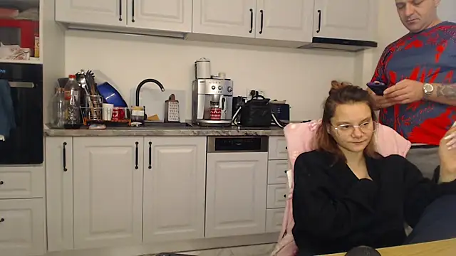 Snapshot of Tasty_Shape chatting on 12.10.24 Tasty Shape online show from 12.10.24