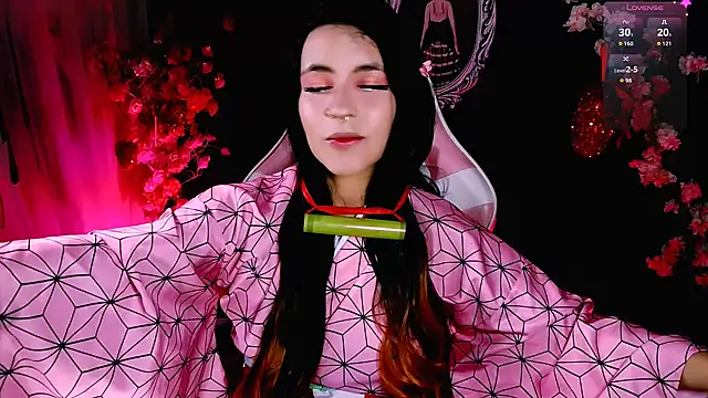 Snapshot of kitty_roxy chatting on 02.20.26 kitty roxy online show from 02.20.26