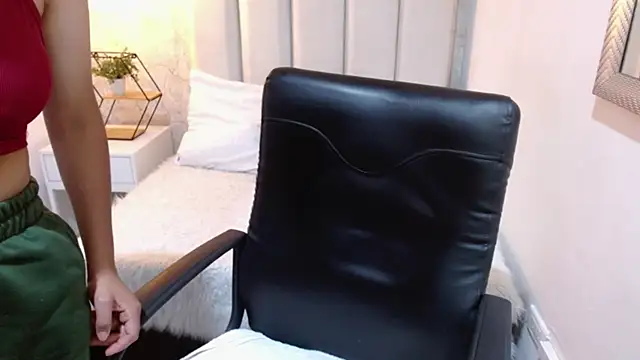 laureentt  online show from 01.19.26