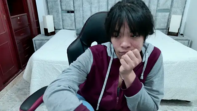 laureentt  online show from 03.21.26