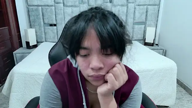 laureentt  online show from 03.23.26