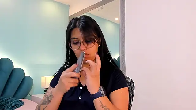 sharlott18 online show from 12.05.25