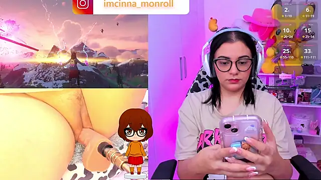 Snapshot of cinna_monroll chatting on 02.15.25 cinna monroll online show from 02.15.25