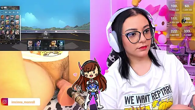 Snapshot of cinna_monroll chatting on 02.28.25 cinna monroll online show from 02.28.25