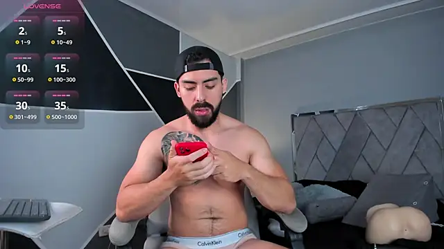 Snapshot of Markbrown chatting on 01.06.25 Markbrown online show from 01.06.25