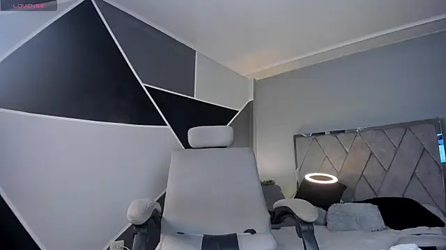 Snapshot of Markbrown chatting on 02.09.25 Markbrown online show from 02.09.25