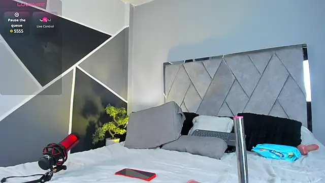 Snapshot of Markbrown chatting on 03.21.25 Markbrown online show from 03.21.25