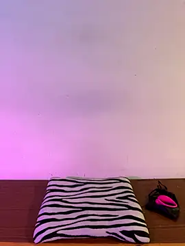 Felicia smok3 online show from 12.01.25