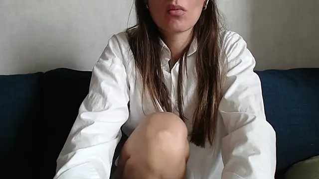 Snapshot of Jennna_Maya chatting on 10.08.25 Jennna Maya online show from 10.08.25