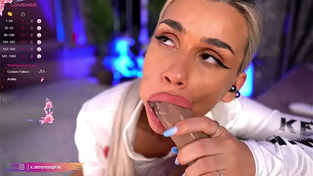 Serene Sophiex online show from 02.05.25