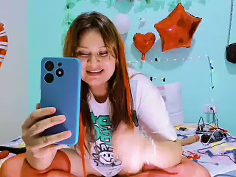 Snapshot of SofiaOlivares chatting on 12.24.24 SofiaOlivares online show from 12.24.24