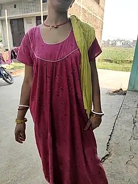 COUPLLE VILLAGE online show from 04.18.26