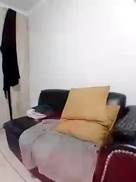 Snapshot of Yardie_bone chatting on 10.15.25 Yardie bone online show from 10.15.25