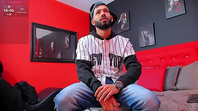 Thiagogomez online show from 12.29.24