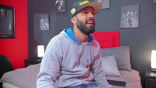 Thiagogomez online show from 03.19.25