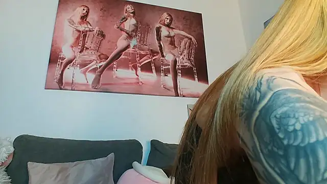 LessiaMia online show from 03.13.25