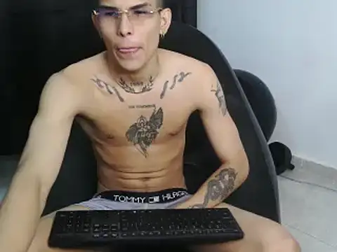 hot king20 online show from 02.23.25