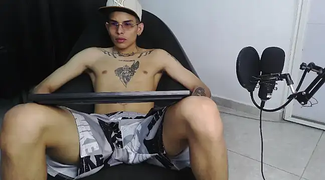 hot king20 online show from 02.25.25