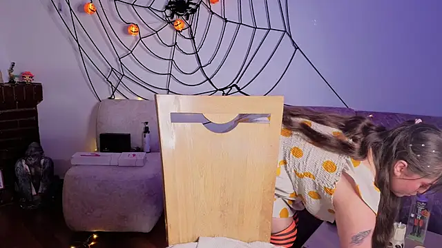 strunky2407 online show from 10.28.25