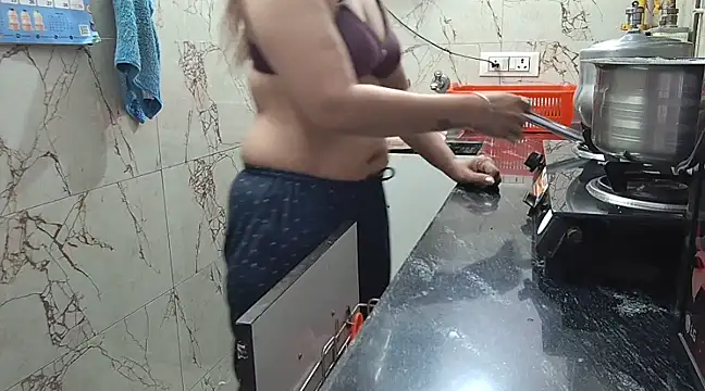 bhabhisexxy 880 online show from 03.11.25