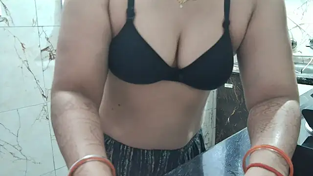 Snapshot of bhabhisexxy_880 chatting on 02.21.26 bhabhisexxy 880 online show from 02.21.26