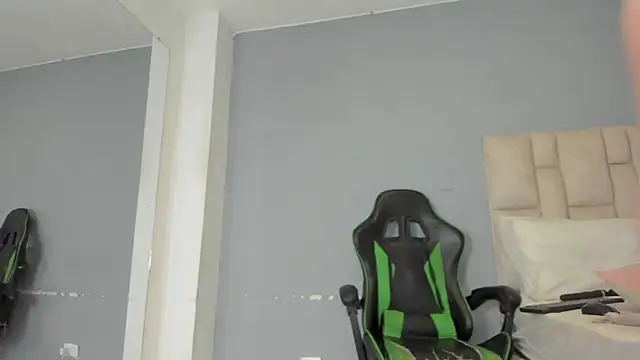 aida rose  online show from 12.30.24