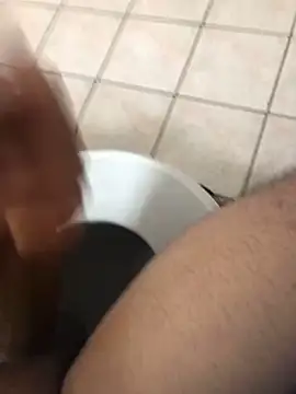 Snapshot of Lun4chuut chatting on 12.24.24 Lun4chuut online show from 12.24.24