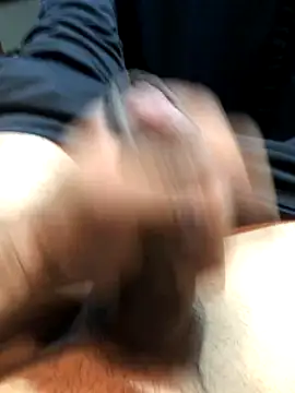 Snapshot of Lun4chuut chatting on 10.19.25 Lun4chuut online show from 10.19.25