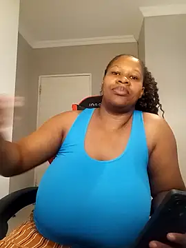 bustylisa1983 online show from 03.10.25